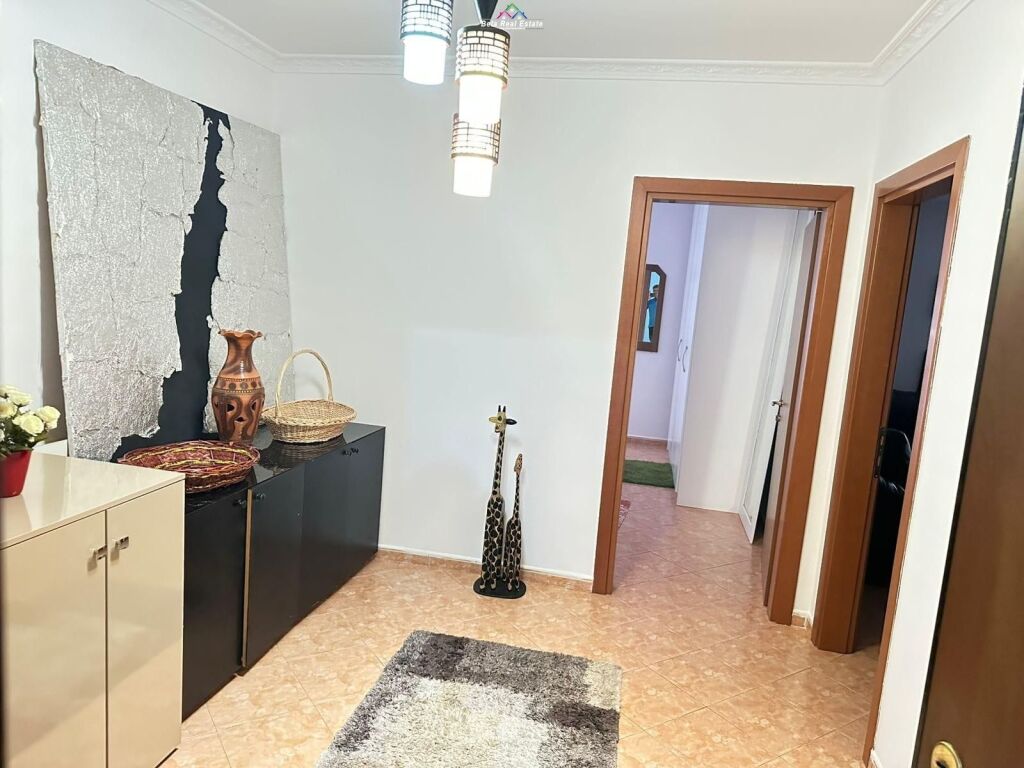 Appartamento in Affitto 2+1 a Zogu i Zi (ID B2201422) Tirane