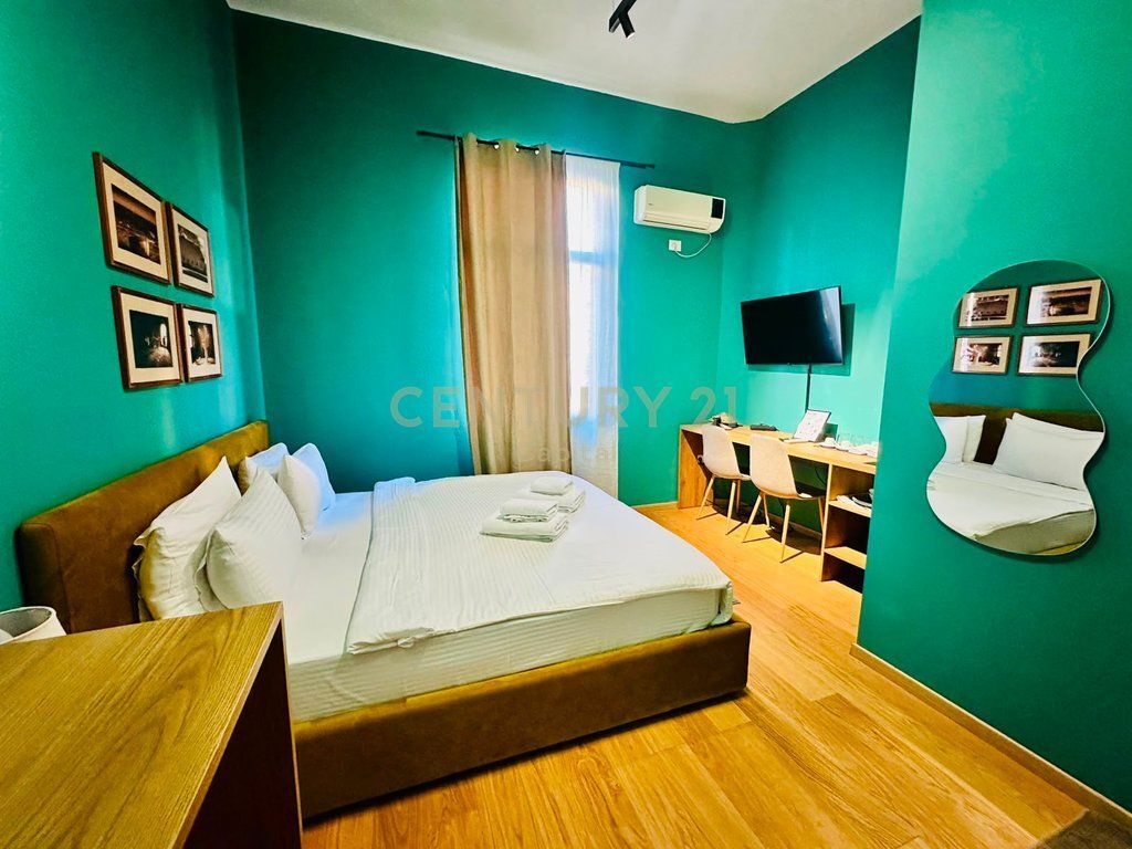Biznes Airbnb në shitje te Rruga e Durrësit!