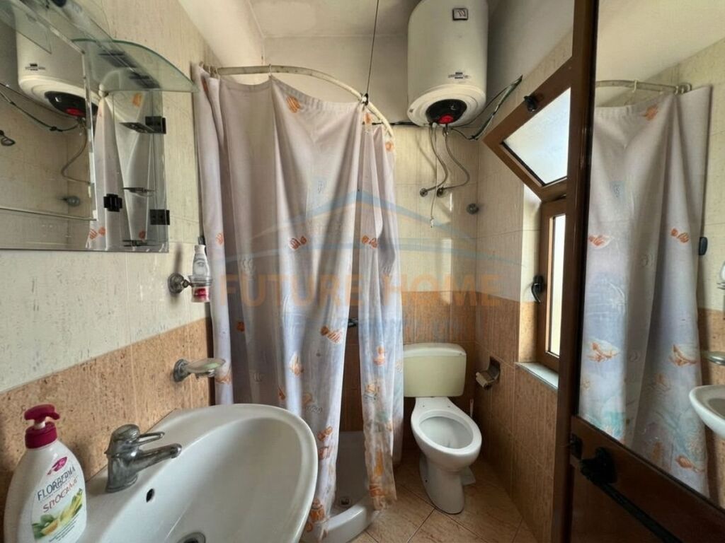 In vendita, Villa su 3 piani, Via Siri Kodra, Tirana.