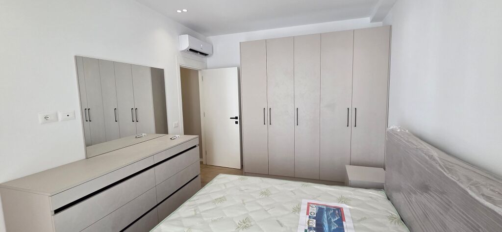 Qera, Apartament 1+1+Post Parkimi