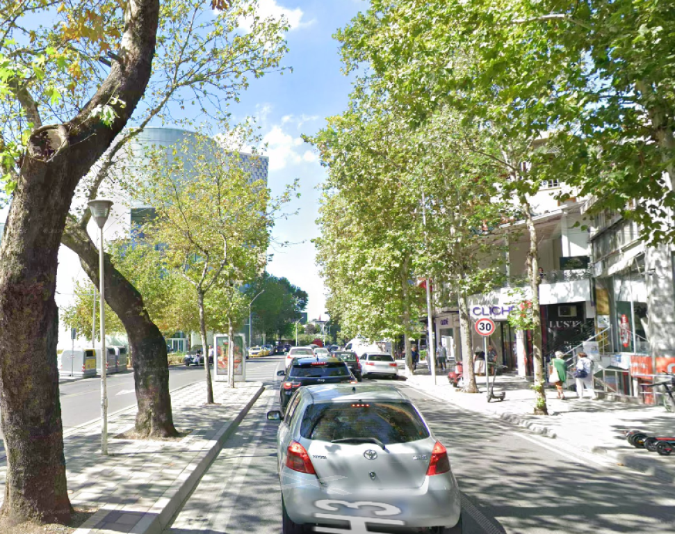 Apartament 1+1 me qera Qender Tirane