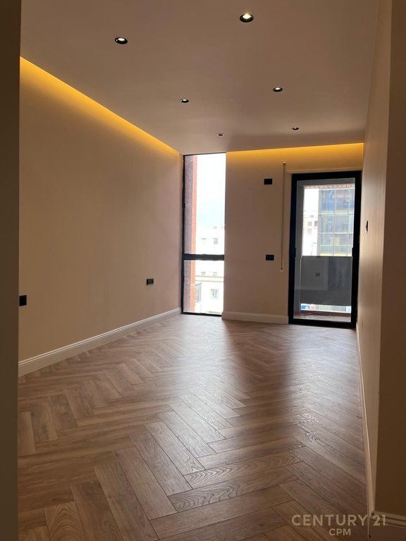 Jepet me qira apartament 2+1+2 te zona e Hipotekës
