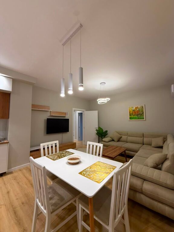 🏡 APPARTAMENTO IN AFFITTO 1+1 – ASTIR  📍 Posizione: Astir, Tirana💰 Affitto: 60.000 lek/mese