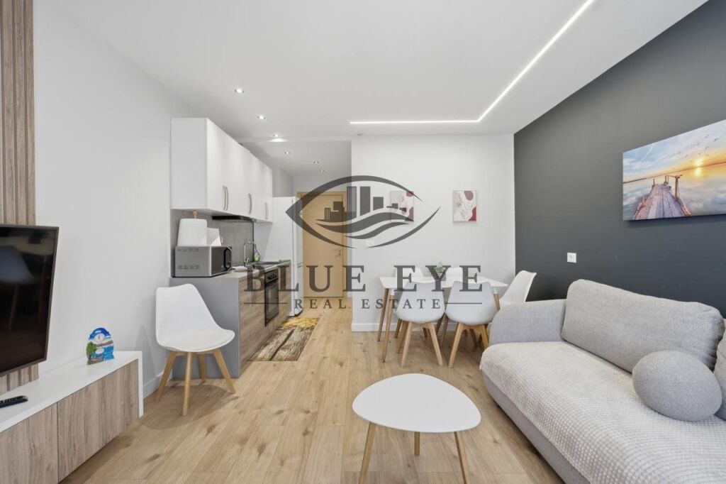 🏡 Apartment for Rent – Port Street, Durrës