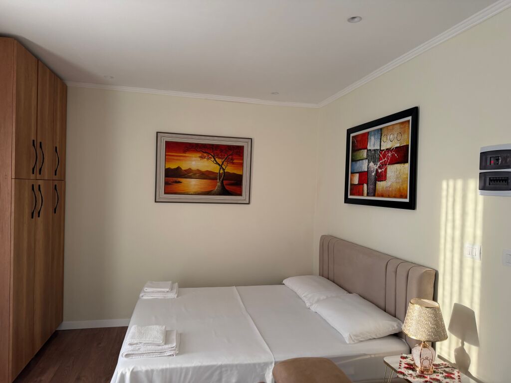 Apartament me qera