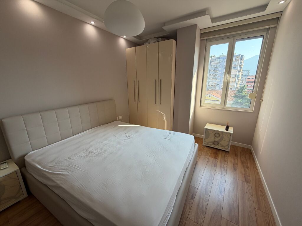 Perball Toptanit, Apartment 2+1+2 per qira