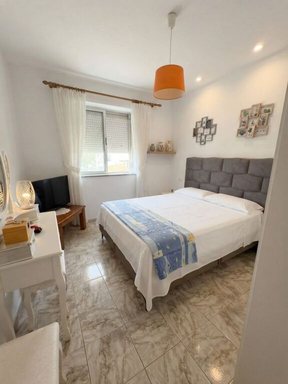 Apartament 1+1, 70 m² pranë Xhamisë së Tabakëve!