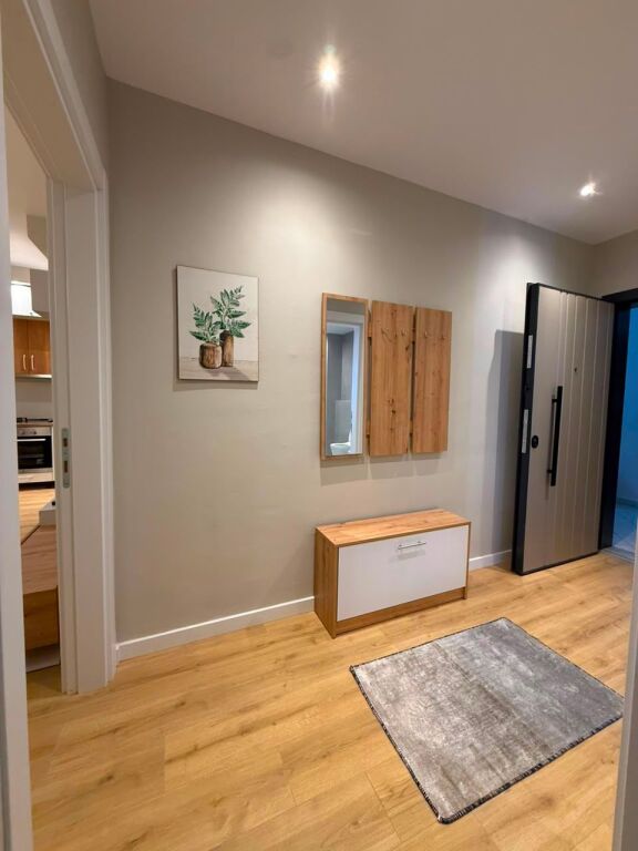 🏡 APPARTAMENTO IN AFFITTO 1+1 – ASTIR  📍 Posizione: Astir, Tirana💰 Affitto: 60.000 lek/mese