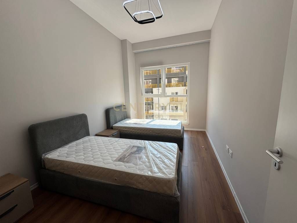 JAPIM ME QIRA 2+1 TE KOMPLEKSI AURA 750 € /Muaj