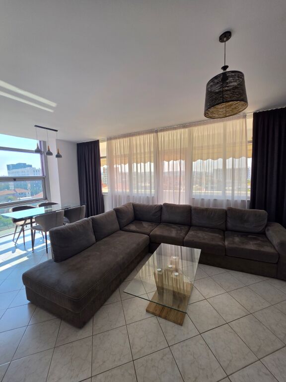 🏡 Apartament 2+1 me qera  📍Ish Dogana, pranë karburant Kastrati   🏢 Kati 5  🛗 Me ashensor  🛋️ I mobiluar  📐 Sipërfaqe: 108m² 🌿 Me ballkon   💰 Çmimi: 60.000 Lekë/Muaj  