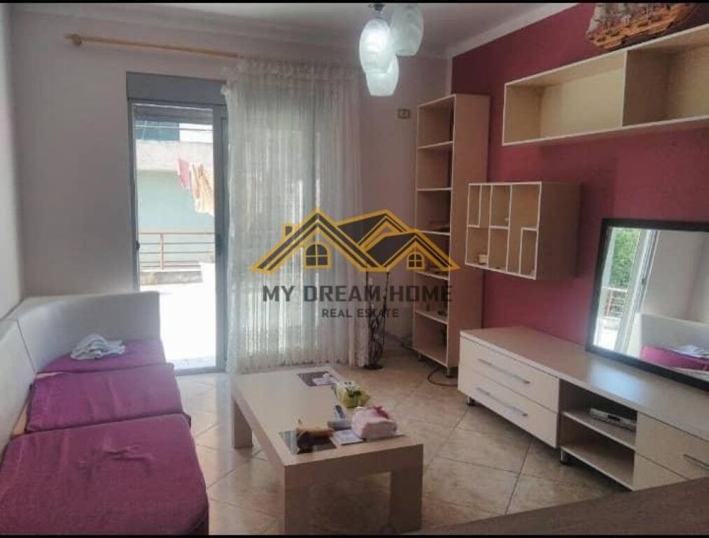 SHITET APARTAMENT 1+1+VERAND DURRES TEK DREJTORIA E POLICIS