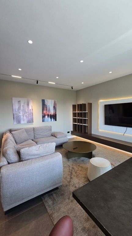SUPER APARTMENT FOR RENT AT AMBASADOR 3