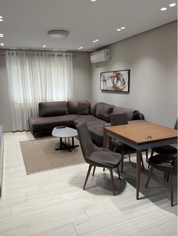 Appartamento 2+1 in Affitto - Centro, Mercato Çam (Posta Albanese)