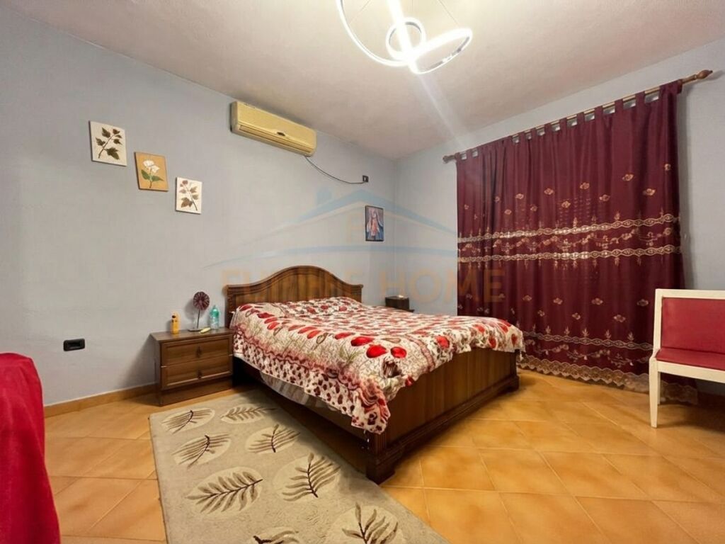 In vendita, Villa su 3 piani, Via Siri Kodra, Tirana.