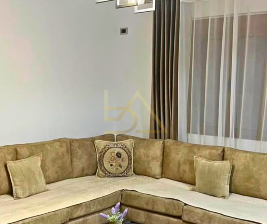 SHITET APARTAMENT 1+1 – LAPRAKË, PRANË SPITALIT USHTARAK