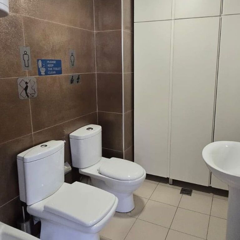 📌 JEPET ZYRË ME QIRA – KOMUNA E PARISIT