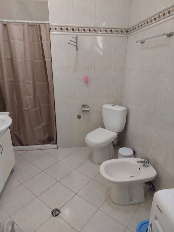 Apartament 2+1,perball Kompleksi Delijorgji.