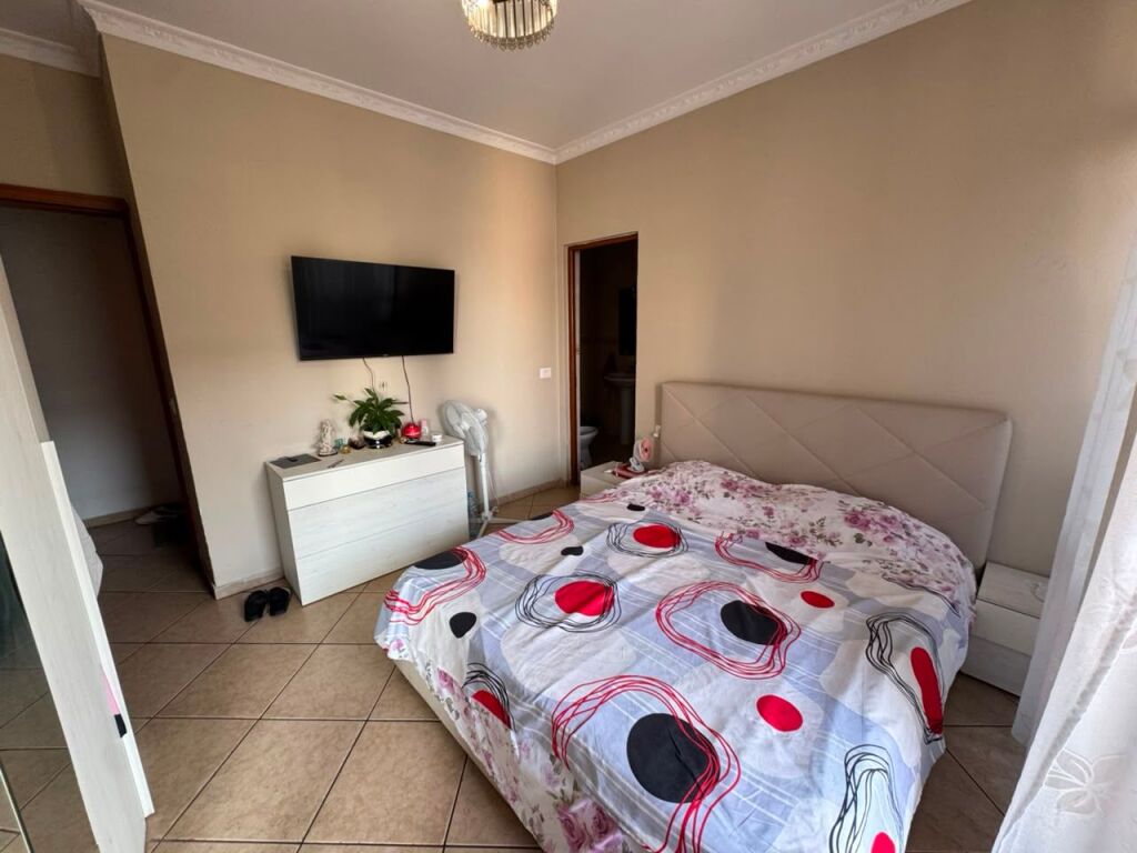 Shitet, Apartament 2+1+2,Deliorgji Blu