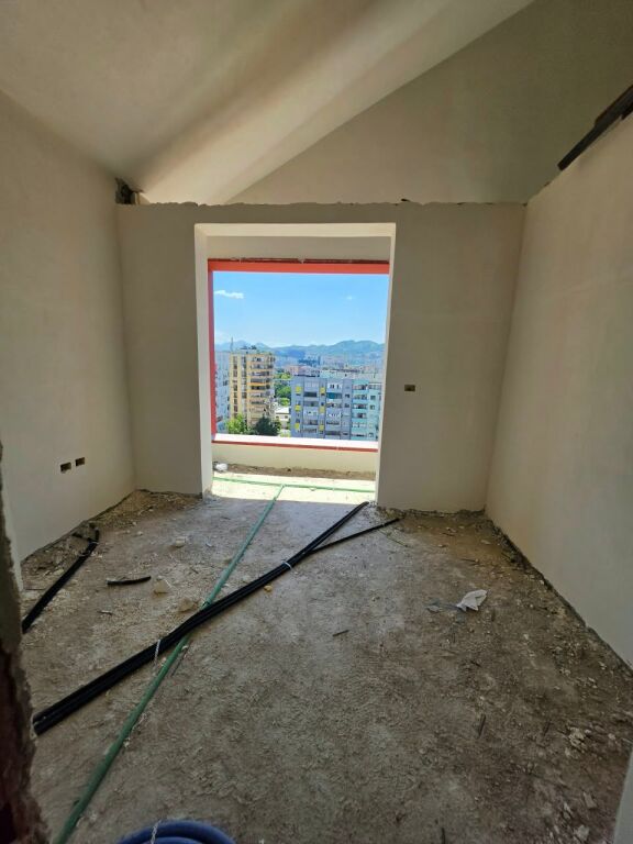 IN VENDITA: Penthouse Duplex 🏘 4+1+3 Bagni &amp; Balcone (📍Complesso Square21) - 21 Dhjetori, 207 m² (Prezzo €490.000) 🧭 ✨️