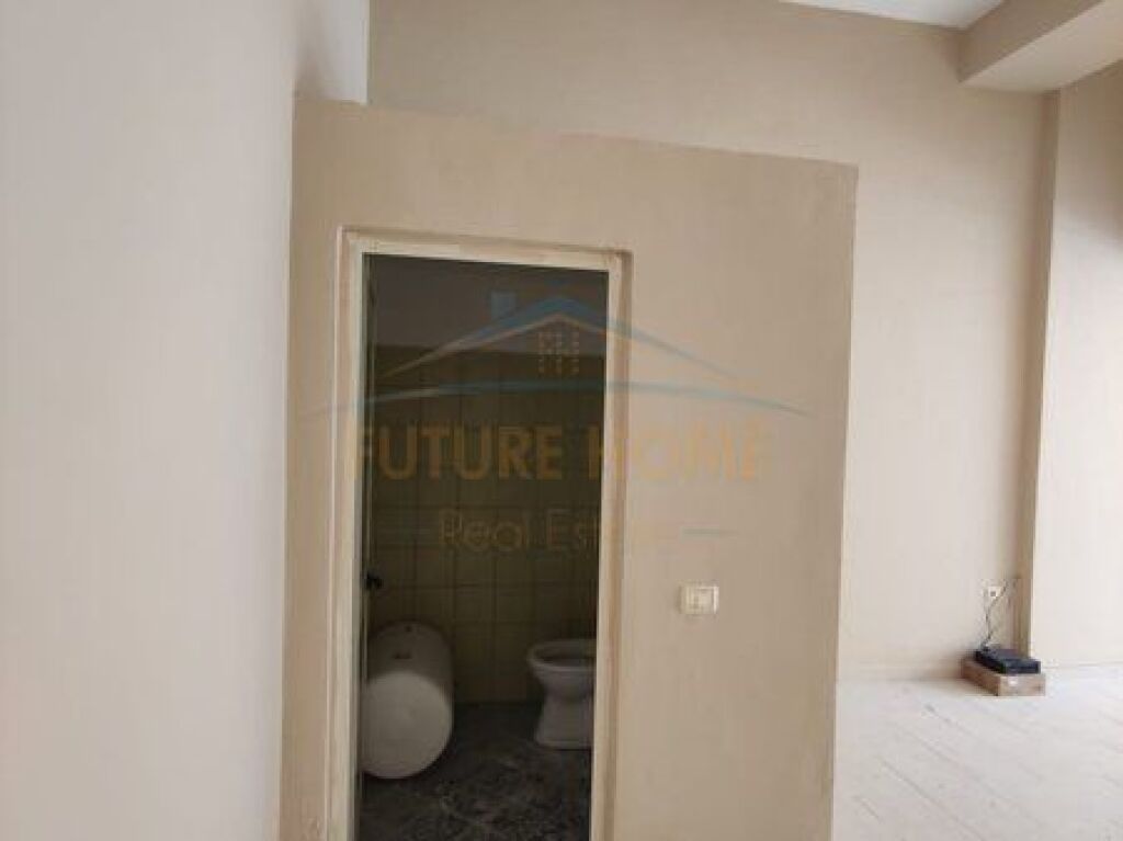 Rent, Business Premises, Court, Durres