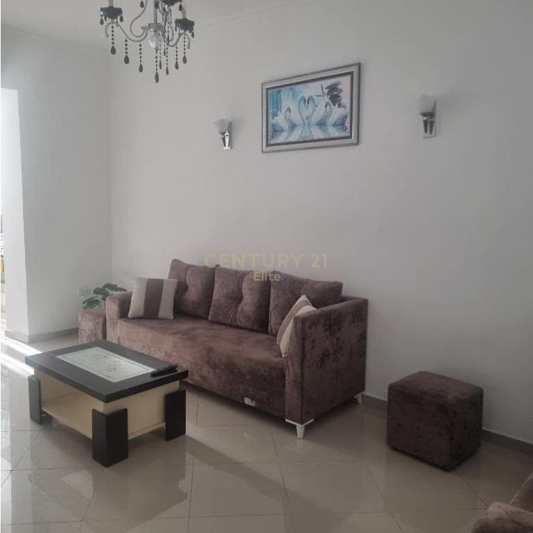 APARTAMENT ME QIRA 2+1 TE PALLATET AGIMI!