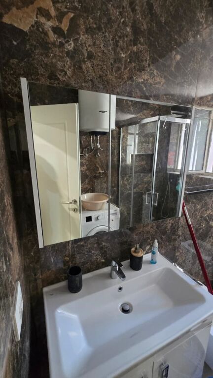 🏡 Jepet me Qira 2+1 📍Rruga e Durrësit💰 80,000 lekë/muaj bruto