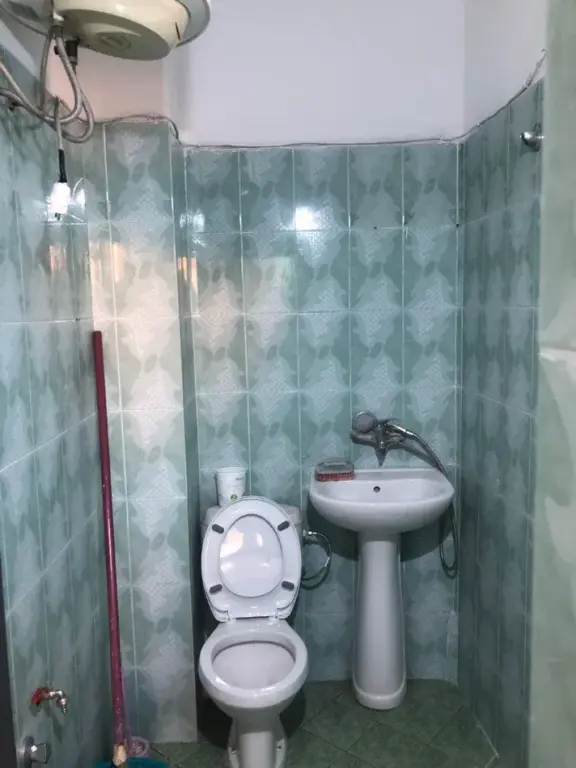 APARTAMENT 1+1. 30000 LEKE.PAS FAKULTETIT  MJEKSIS