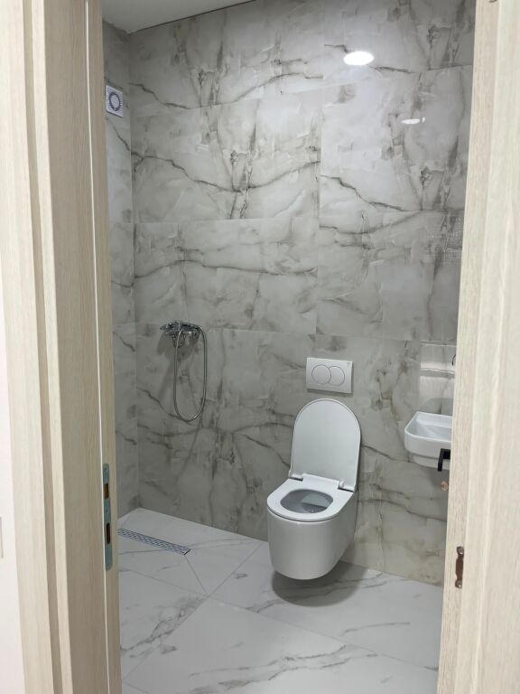 Jepet me qira 1+1 Qender Ish Cirku 650 mije leke i diskutushem