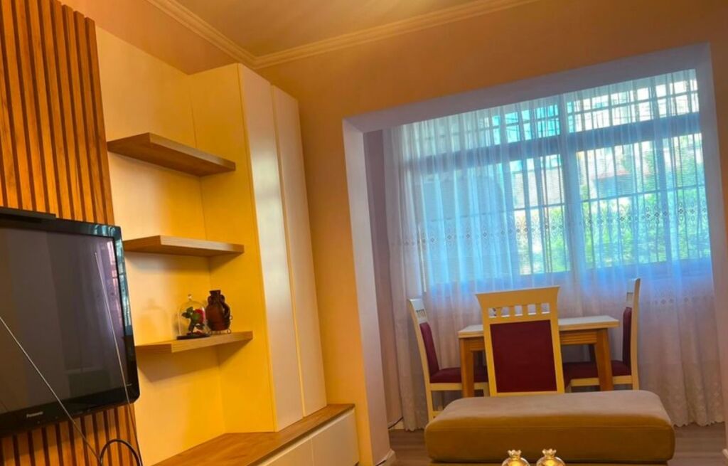 Apartament 3+1 dhe Parking me Qera