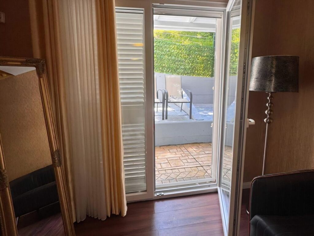 SHITET APARTAMENT 2+1 | LIQENI THATE, PRANE HOTEL RADISSON