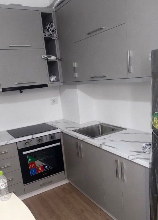 Jepet me qira apartament 1+1 në Yzberisht!