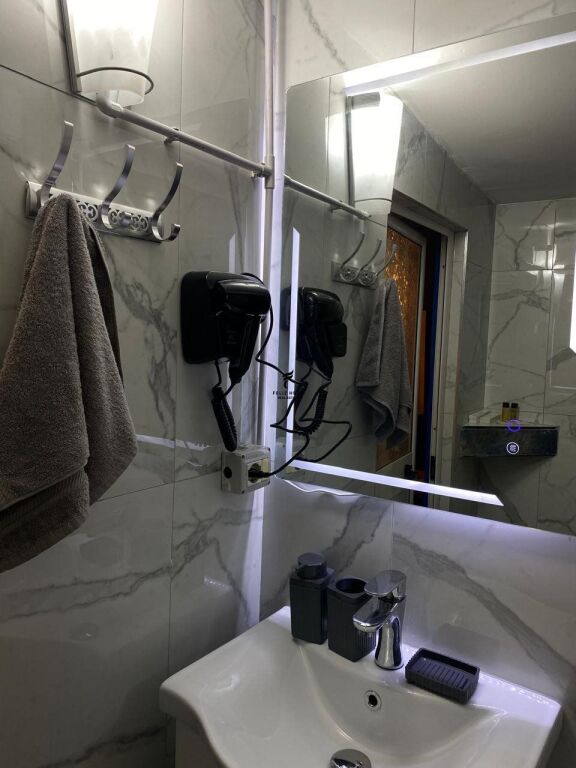GARSIONERE ME QERA 30 M2 LAPRAKE 50.000 LEKE FH-88766