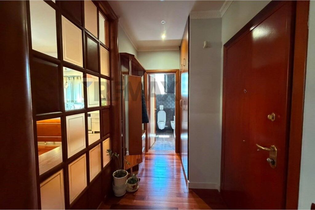 Apartament 3+1 me Qira ne Bllok