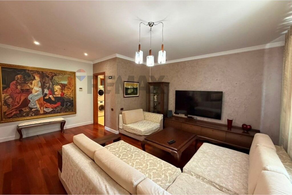 Apartament 3+1 me Qira ne Bllok