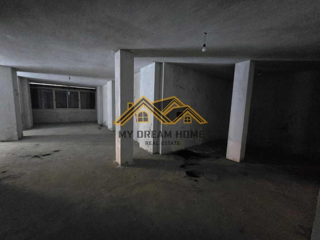 SHITET AMBIENT KOMERCIAL QENDER DURRES!