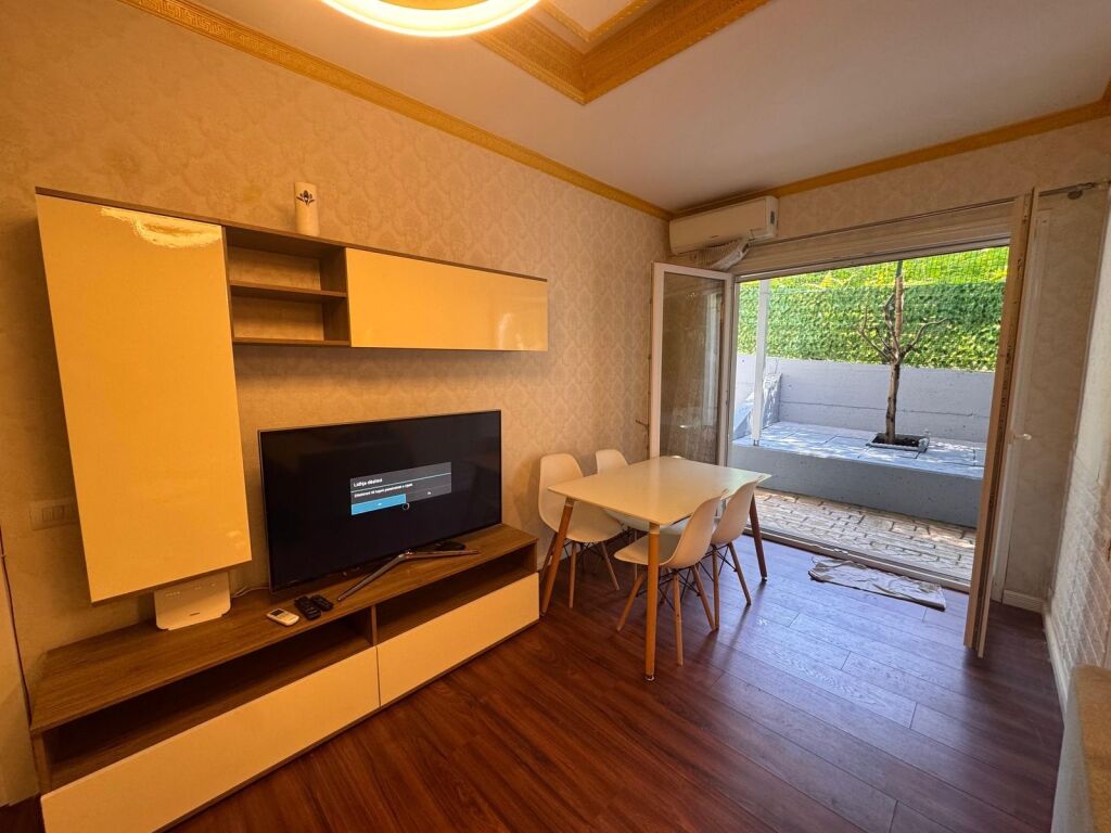 Appartamento 2+1 in affitto a Liqeni i thatë vicino all'Hotel Radisson