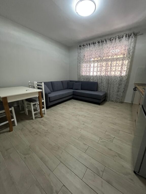 FOR RENT 2+1 APARTMENT WITH SEPARATE KITCHEN, CENTER, DURRES!