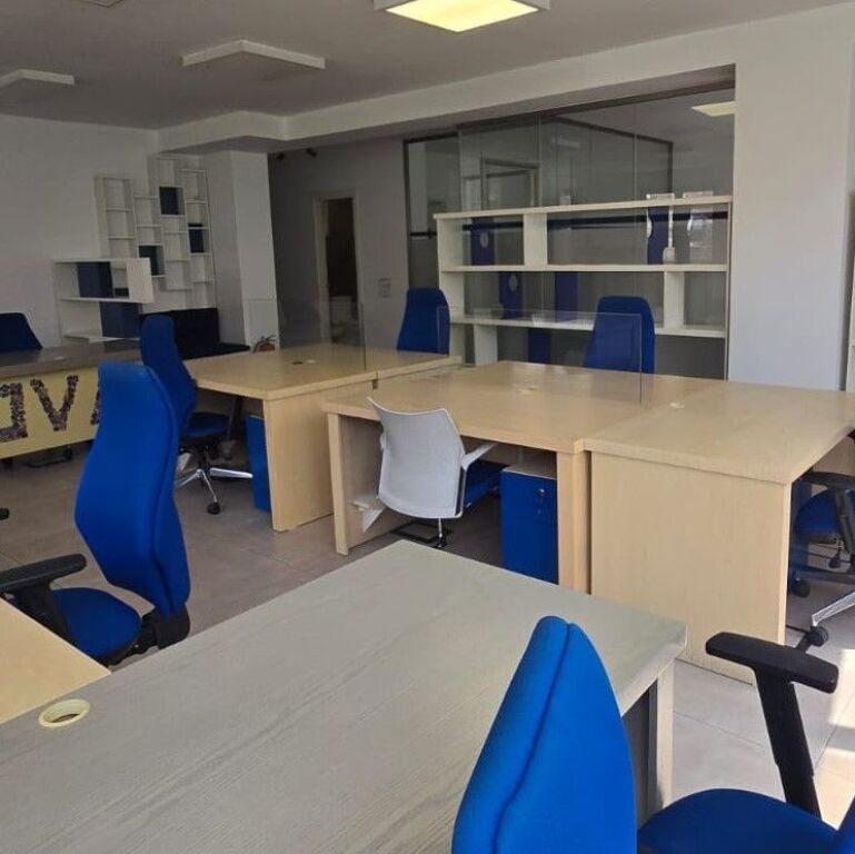 📌 JEPET ZYRË ME QIRA – KOMUNA E PARISIT