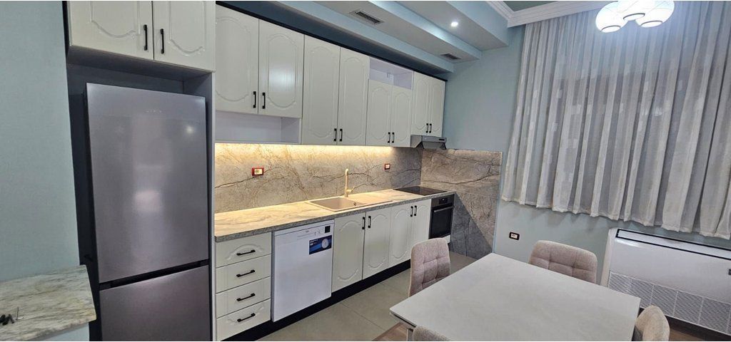 Vilë 2+1 Me Qira në Ali Demi,Rruga Idriz Dollaku Tiranë - 80.000LEKE | 180 m²