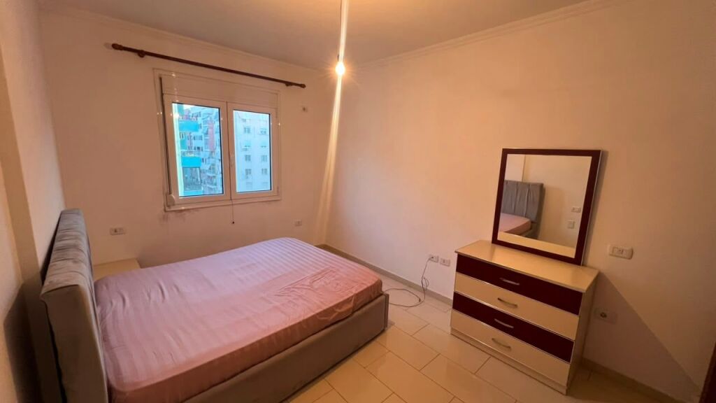 SHITET APARTAMENT 2+1 + BALLKON YZBERISHT