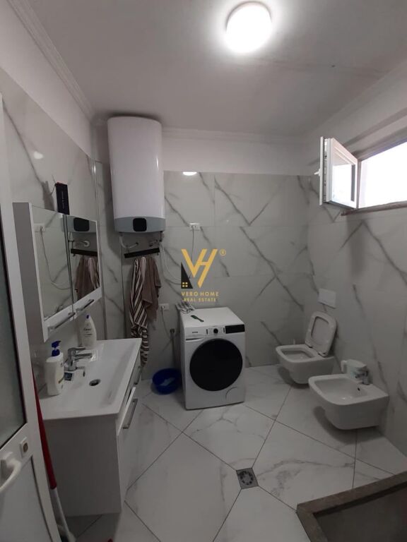VILLA SU DUE PIANI IN AFFITTO A TEGU 150.000 LEKE