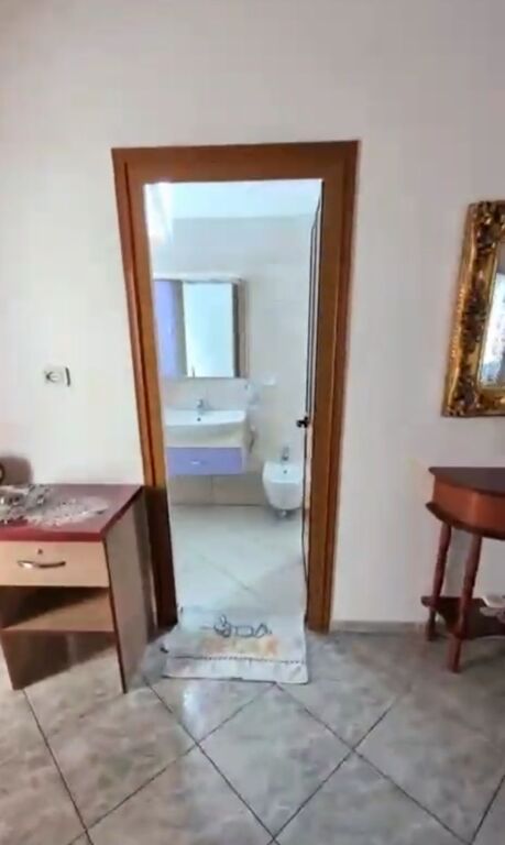 SHTEPI PRIVATE 2+1 + PARKING ME QERA - ALI DEMI, TIRANE