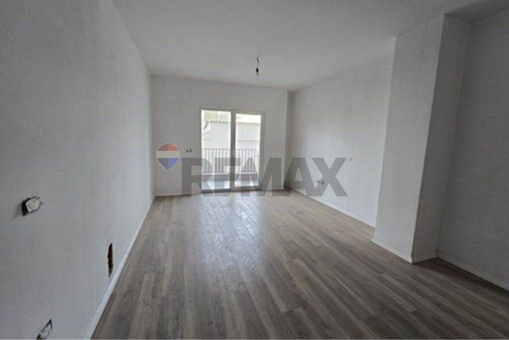 Shitet apartament 1+1 ne Laprake tek Rezidenca Aura.