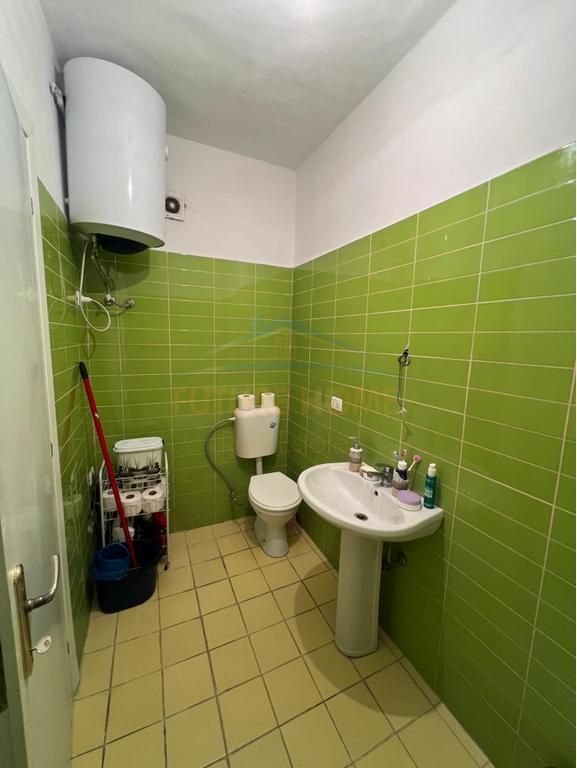 Shitet, Apartament 1+1+ Verande 121 m², Unaza e Re, UNA62447