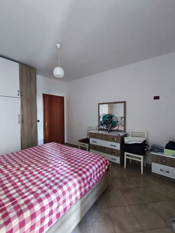 Apartament 1+1 me qira në Rrota e Kuqe, Durrës