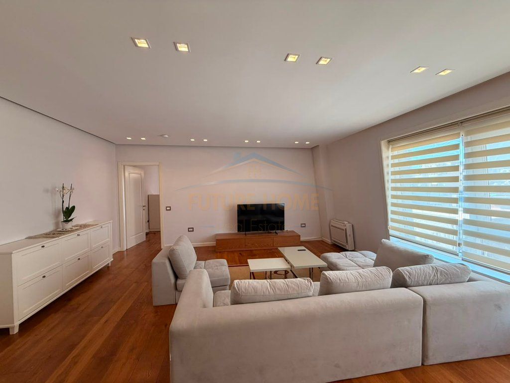 Qira, Apartament 4+1+3, Blloku, Tiranë