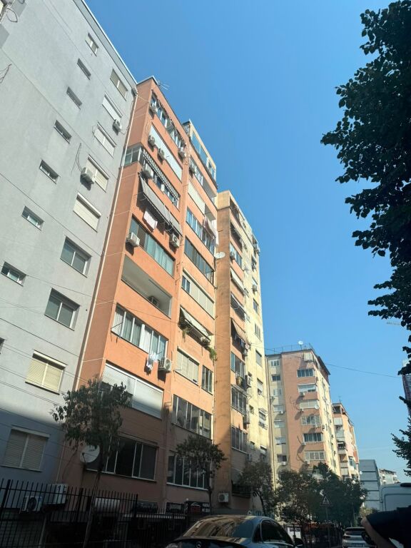 Apartment 2+1+2 at the Paris municipality