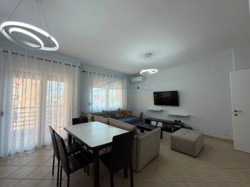 Qera , Apartament 2+1+2 , Qender , Tirane