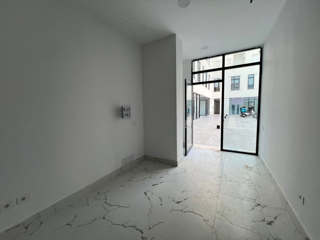 Dyqan për Shitje – Donika Center, Rruga “Mine Peza”, Tiranë(530581008-169)