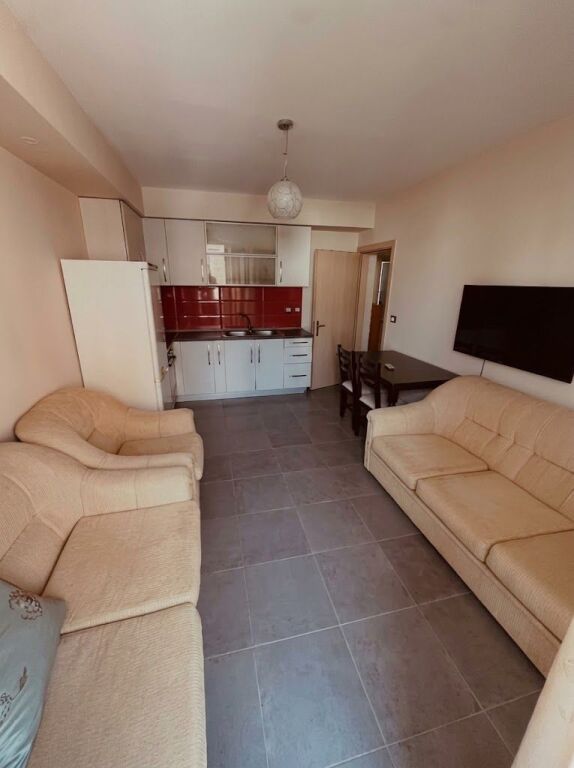 Apartament 1+1 me qira – Shkolla e Bashkuar !